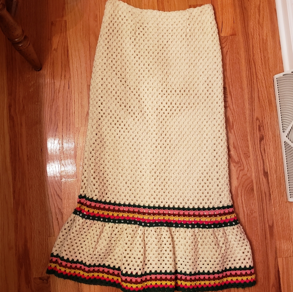 Beautiful vintage knit skirt medium